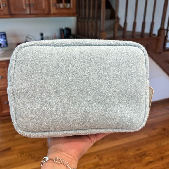 🦋Gloss & Glo Terry Cloth Swim 🏊 blue pouch - Picture 2 of 6